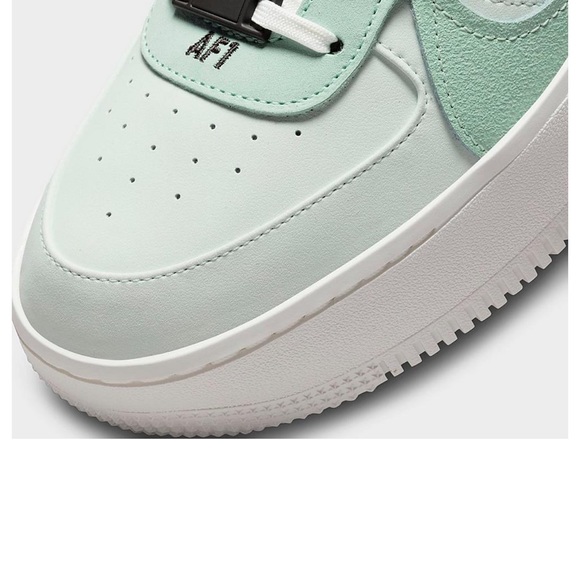 NWOT WOMEN'S NIKE AIR FORCE 1 PLT.AF.ORM 🤍 excellent condition! 💚 🤍 - Picture 2 of 6